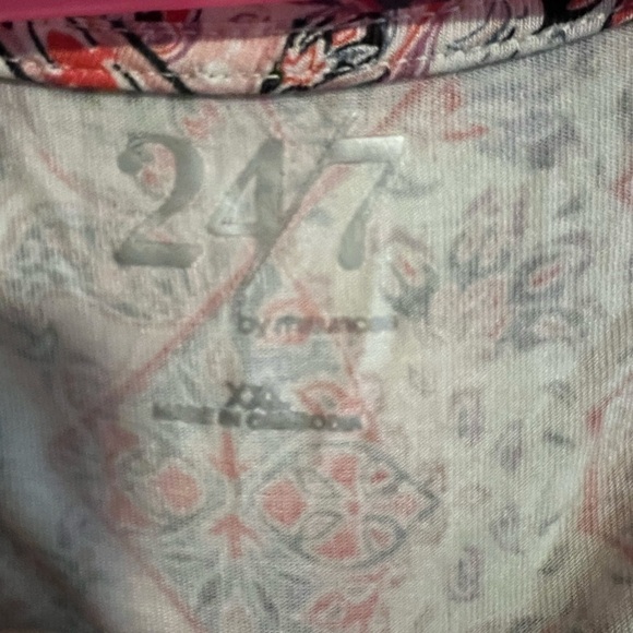 Black and Red 24/7 Floral Shirt Size XXL - Picture 4 of 9